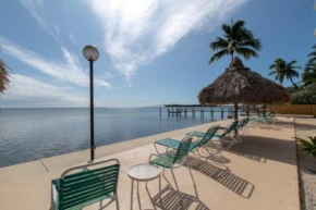 1 bedroom unit with a nice view of the Florida bay, condo